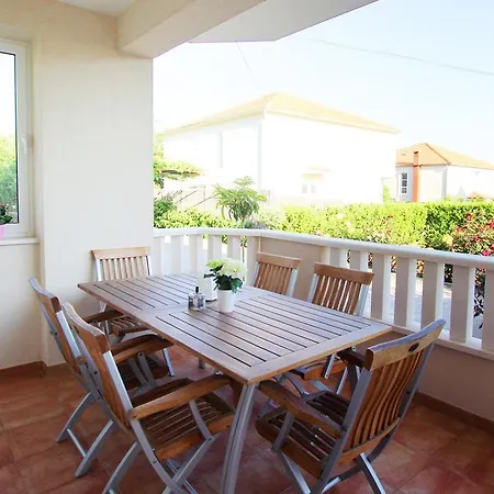 Apartament Navita *